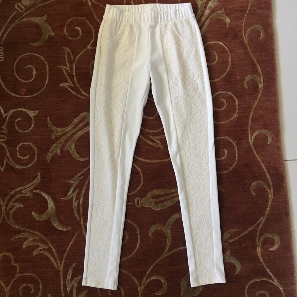 CALZDEDONIA: Cream/ Off-White, Winter/Warmer Leggings. Size Small.